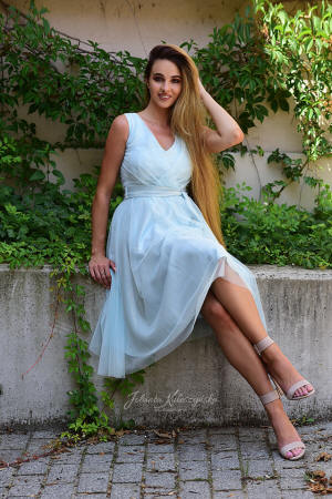 Sieviešu jauniešu apģērbs no mēteļu, kleitu, uzvalku ražotāja